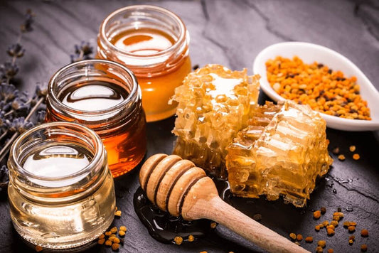 5 Best Ways To Use Honey For Oily Skin - ChiltanPure